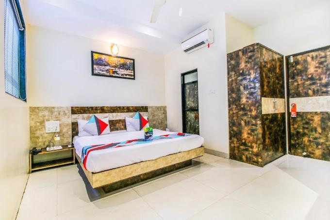 Hotel Embassy Grand Near Us Embassy Bkc Bombay Esterno foto